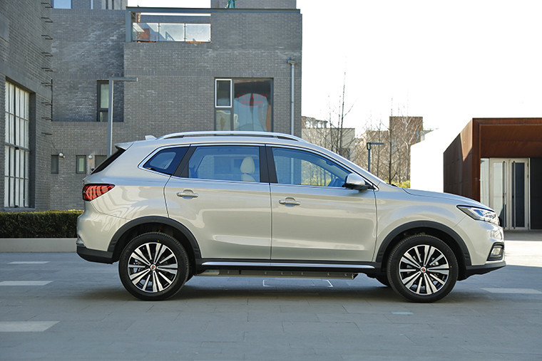品質(zhì)&續(xù)航可兼得 榮威ERX5 EV400純電動靜態(tài)體驗(yàn)