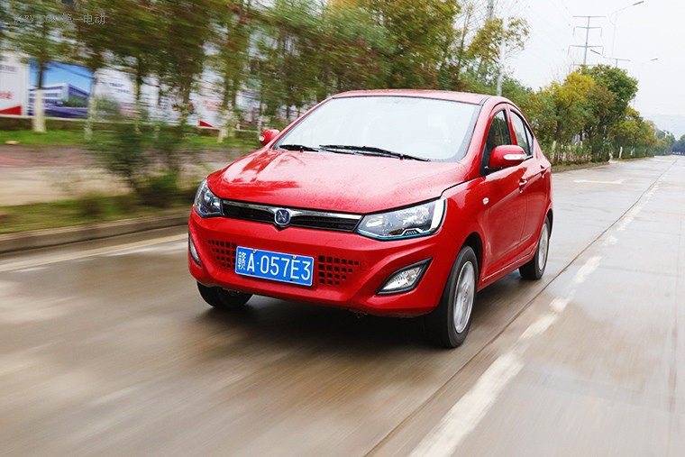 麻雀雖小五臟俱全 試駕江鈴E160純電動車