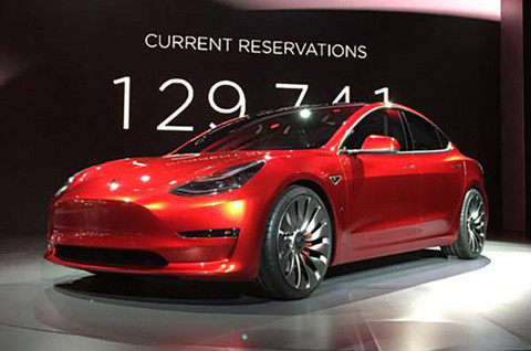 特斯拉停售入门级Model S 今年将推出Model 3