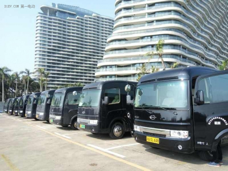 再戰(zhàn)高端 長江奕閣中巴車再擔(dān)博鰲論壇接待重任