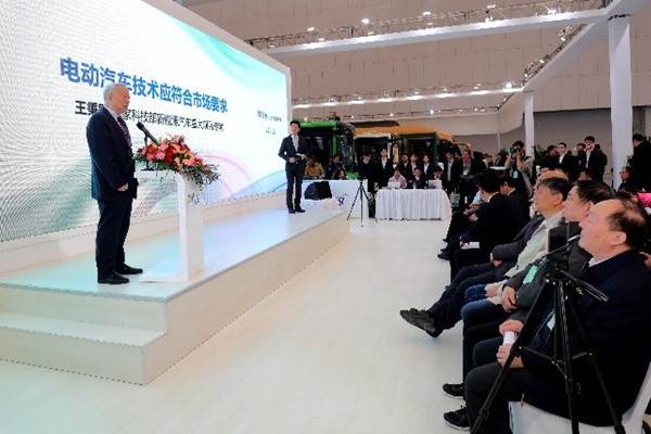 新能源創(chuàng)新先鋒 ∣ 銀隆鈦閃耀亮相2017天津展會