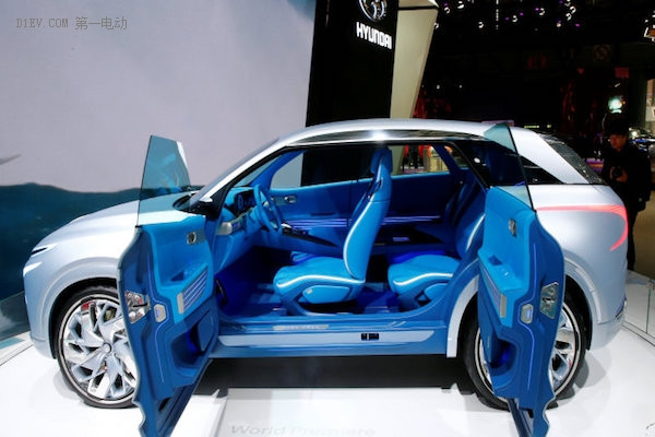 現(xiàn)代電動汽車