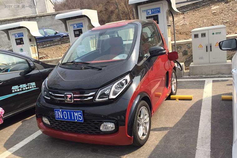 眾泰E200充電