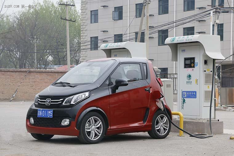 眾泰E200充電