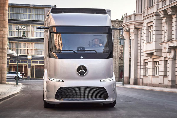 特斯拉電動汽車戰(zhàn)線擴大 馬斯克宣布今秋發(fā)布卡車