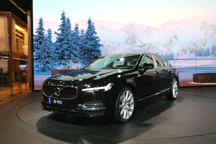 S90長(zhǎng)軸距T8(E驅(qū)混動(dòng))三座榮譽(yù)版