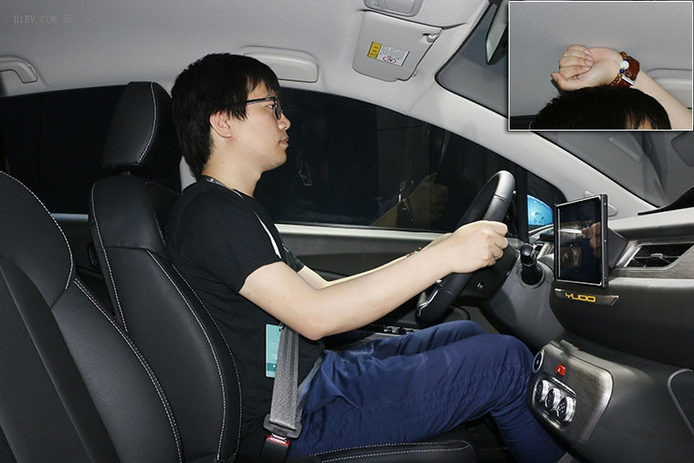 簡約就是美，科技很帶感 上海車展靜評云度新能源π1