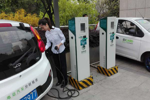 新能源汽車市場痛點亟待解決 車企呼吁政策穩定地方開放