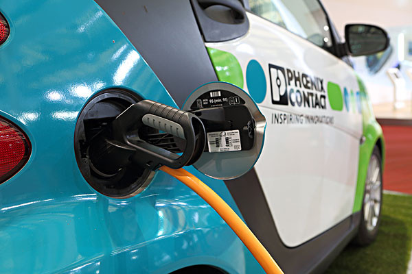 英媒:全球車企備戰(zhàn)中國電動汽車新政 稱全力以赴爭取達(dá)標(biāo)