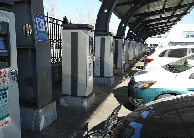 11处“补给站”路边建成，北京电动出租车充电更便捷