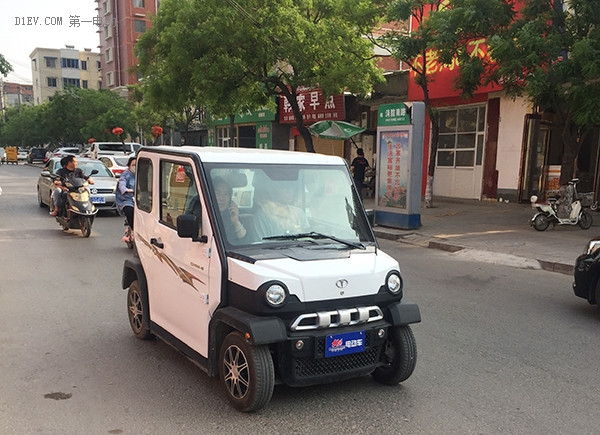 這里是低速電動(dòng)車的天堂 不嚴(yán)查且放手發(fā)展