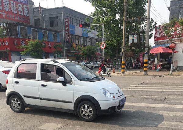 中青年是低速電動(dòng)車主要消費(fèi)群體