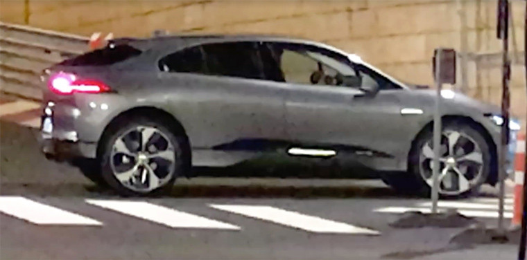 與概念車一致 曝捷豹I-PACE無偽裝實(shí)車