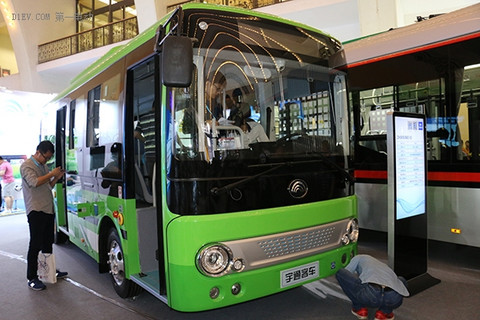 E6纯电动公交车