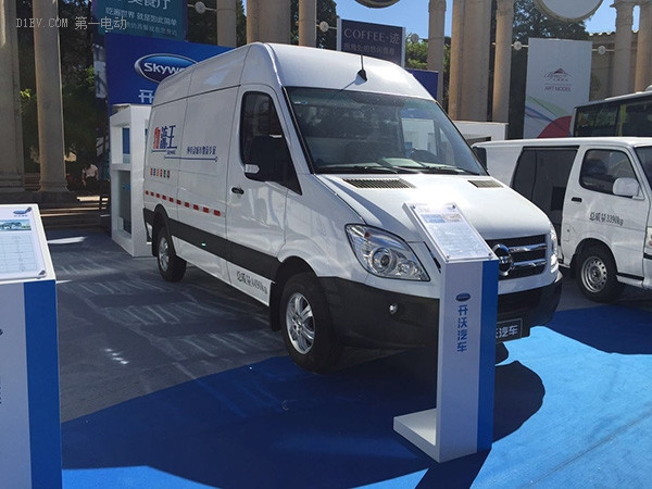 開(kāi)沃D11純電動(dòng)廂式運(yùn)輸車(chē)