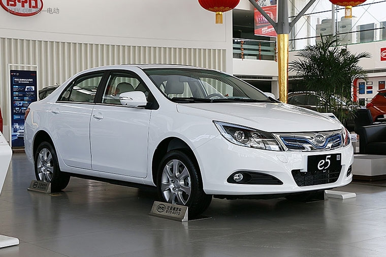 為用戶而生 12.99萬元比亞迪e5 300 e享型實車到店