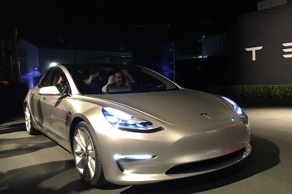 特斯拉model3