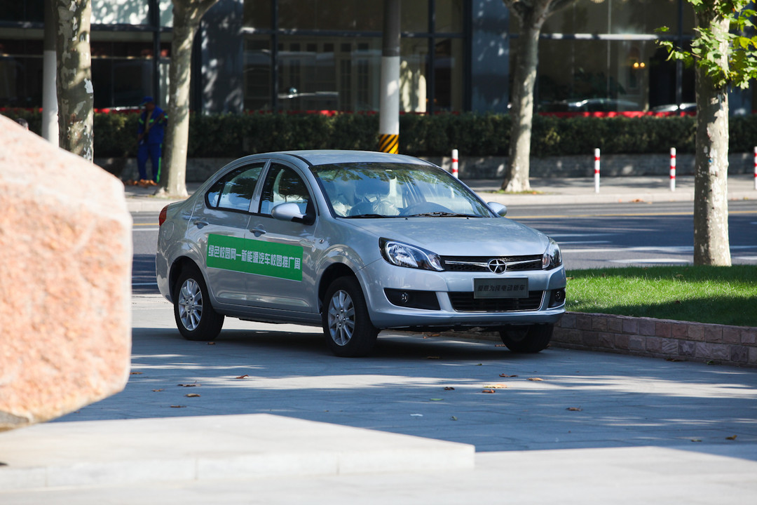 2016<a class='link'  target='_blank'>江淮</a>和悅iev4，僅7萬的電動車你喜不喜歡？