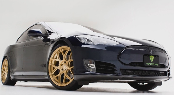 Поломка самой дорогой в мире модифицированной Tesla Model S