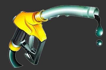 国内成品油价或3月26日下调0.1-0.12元