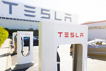 特斯拉美國超級充電站達81個 新增移動充電站
