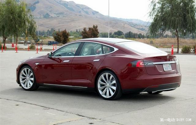 特斯拉modele效果图续航320km