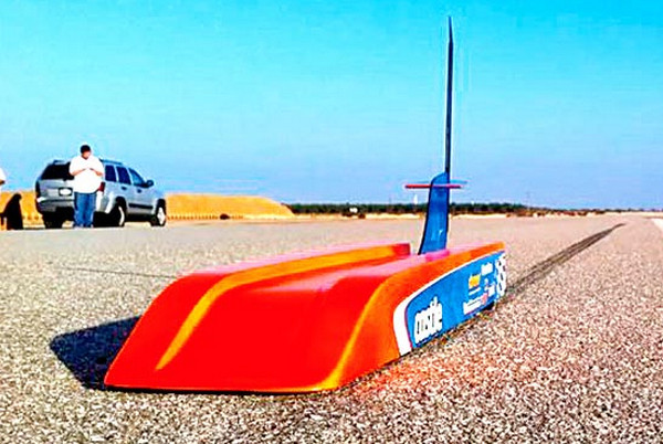 電動(dòng)遙控車模速度創(chuàng)世界記錄