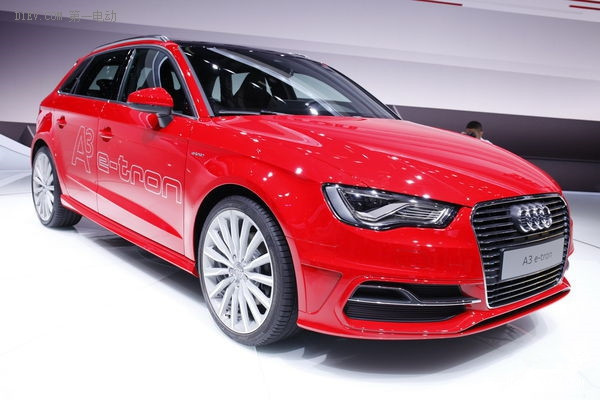 Гибридная версия Audi A3 e-tron появится в 2015 году.