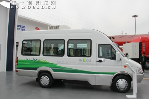 南京依维柯纯电动轻客NJ6607CEV1