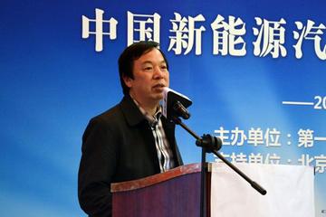 牛近明：电动汽车将带动汽车结构改变