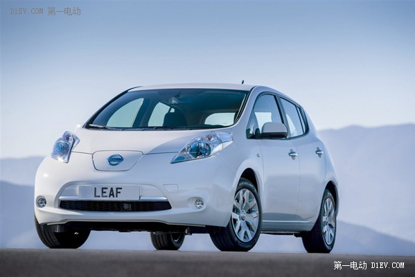 2014款聆風(fēng)電動(dòng)汽車(chē)