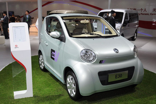 東風E30電動汽車