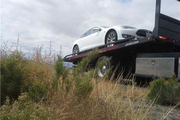美国记者试驾特斯拉：最后5公里 这辆Model S“趴窝”了！