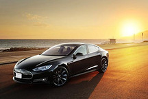 測試特斯拉Model S 好玩兒夠快開不遠(yuǎn)