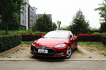 独特的美国牛仔 第一电动品味特斯拉Model S