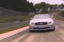 F1紅牛車手試駕英菲尼迪M35混合動力版