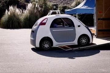 美国群众（包括盲人）“试驾”谷歌无人驾驶汽车