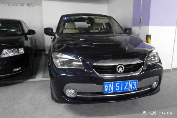 之諾1E電動(dòng)汽車