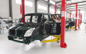 日前，坐落于宝坻经济开发区的天津路通电动汽车有限公司实现批量生产，第一批300余辆津产新能源车下线，运往全国30余个省市自治区。