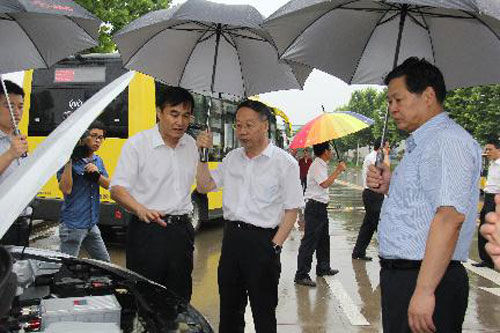 蘇波赴安徽就節(jié)能減排、新能源汽車等開展調(diào)研