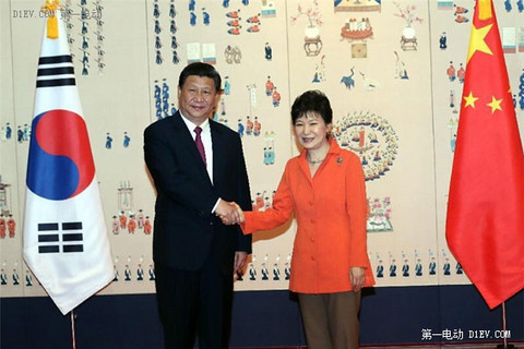 习近平同韩国总统朴槿惠举行会谈