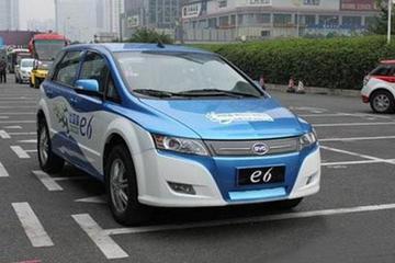 南京首批25辆比亚迪纯电动出租车正式上路营运