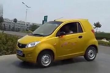 唐駿天使動(dòng)感秀：電動(dòng)汽車玩漂移
