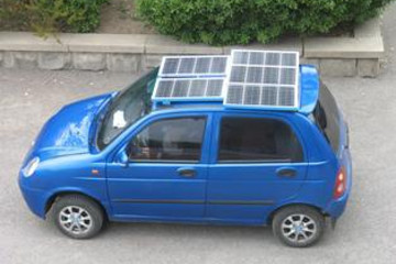 澳太阳能电动汽车速度刷新纪录 一次充电可行驶800公里