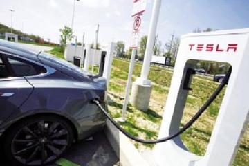 浙江宁波鄞州首个居民自建电动汽车充电桩投用