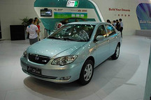 比亞迪F3DM混合動(dòng)力汽車展示