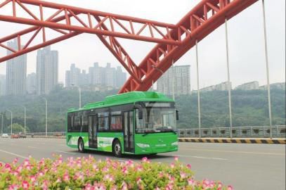 270路新能源公交车