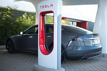 鏡鑒英國：特斯拉充電難怎么破？