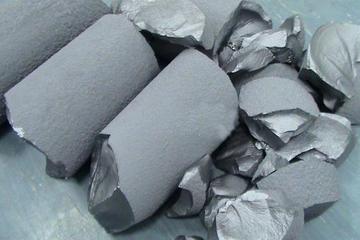 六氟磷酸锂产能过剩严重 价格持续下滑