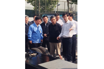 马凯副总理考察智行鸿远全系列纯电动物流车